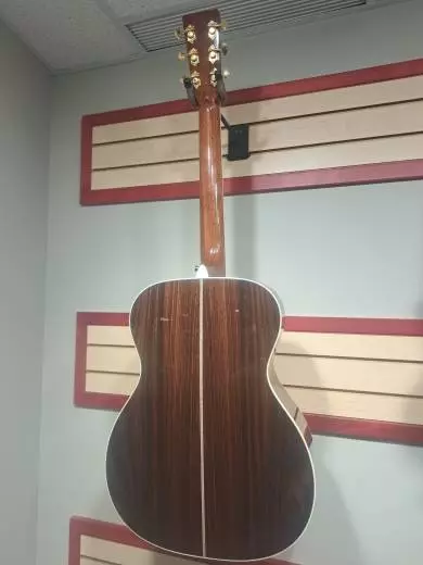 Martin Guitars - 000-42 V18 2